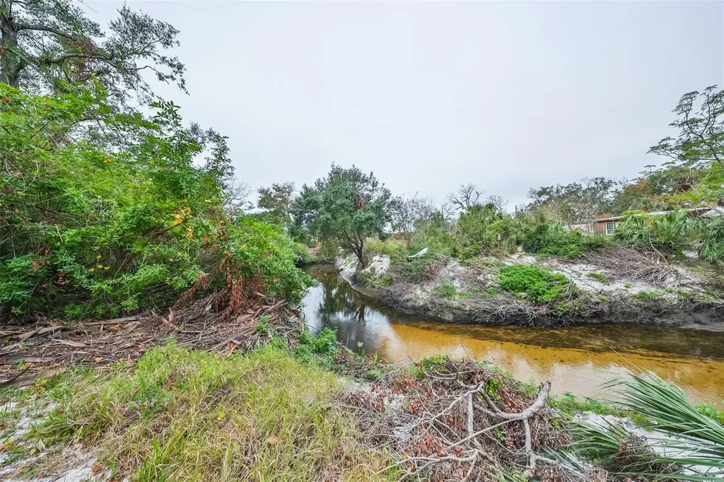 9423 Bullfrog Court Gibsonton FL 33534
