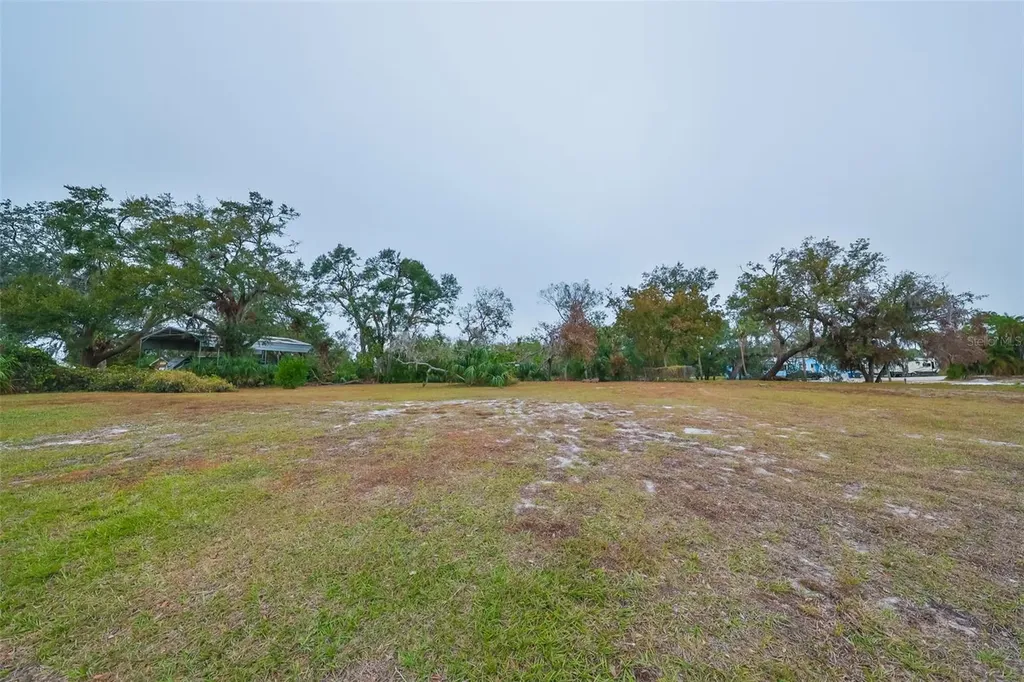 9423 Bullfrog Court Gibsonton FL 33534