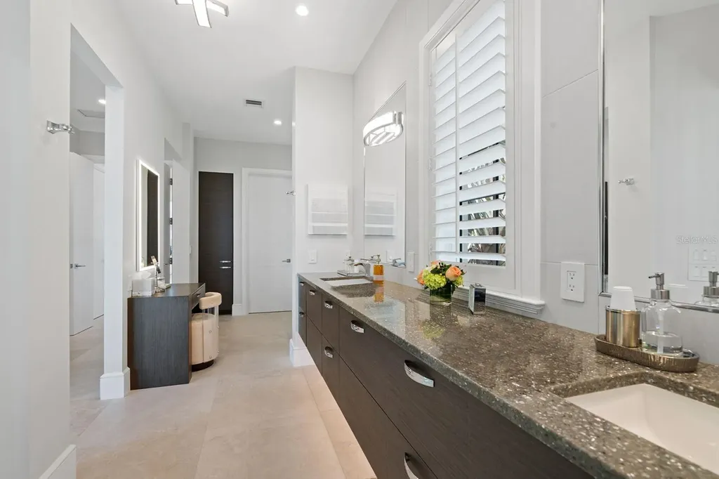 600 Putter Lane Longboat Key FL 34228