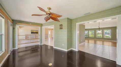 5657 Creekwood Circle Sarasota FL 34233