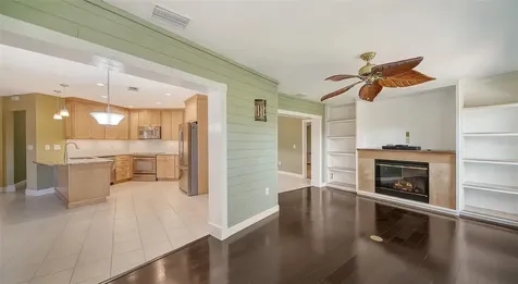 5657 Creekwood Circle Sarasota FL 34233