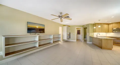 5657 Creekwood Circle Sarasota FL 34233