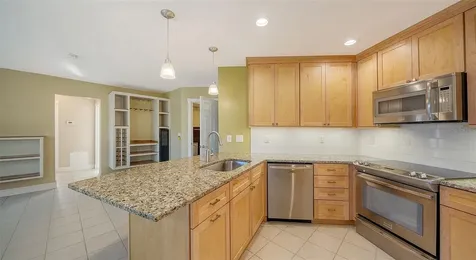 5657 Creekwood Circle Sarasota FL 34233