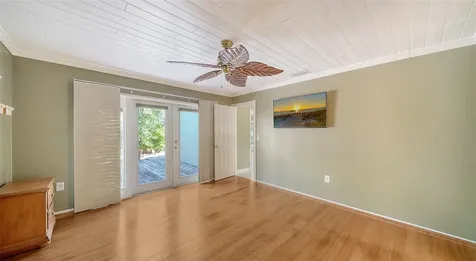 5657 Creekwood Circle Sarasota FL 34233