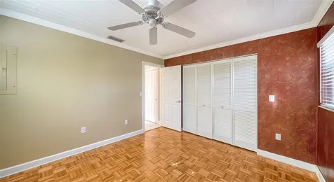 5657 Creekwood Circle Sarasota FL 34233
