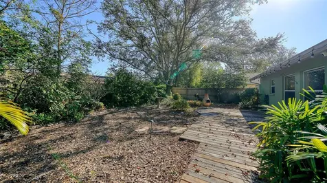 5657 Creekwood Circle Sarasota FL 34233