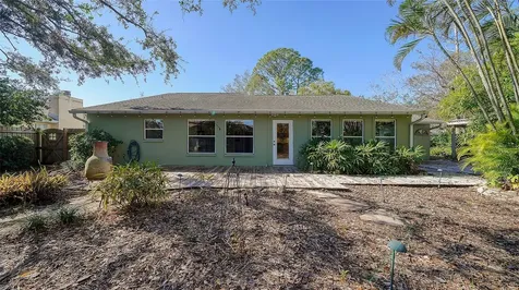 5657 Creekwood Circle Sarasota FL 34233