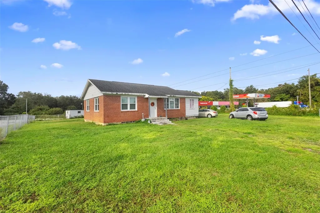 2480 N Woodland Boulevard Deland FL 32720