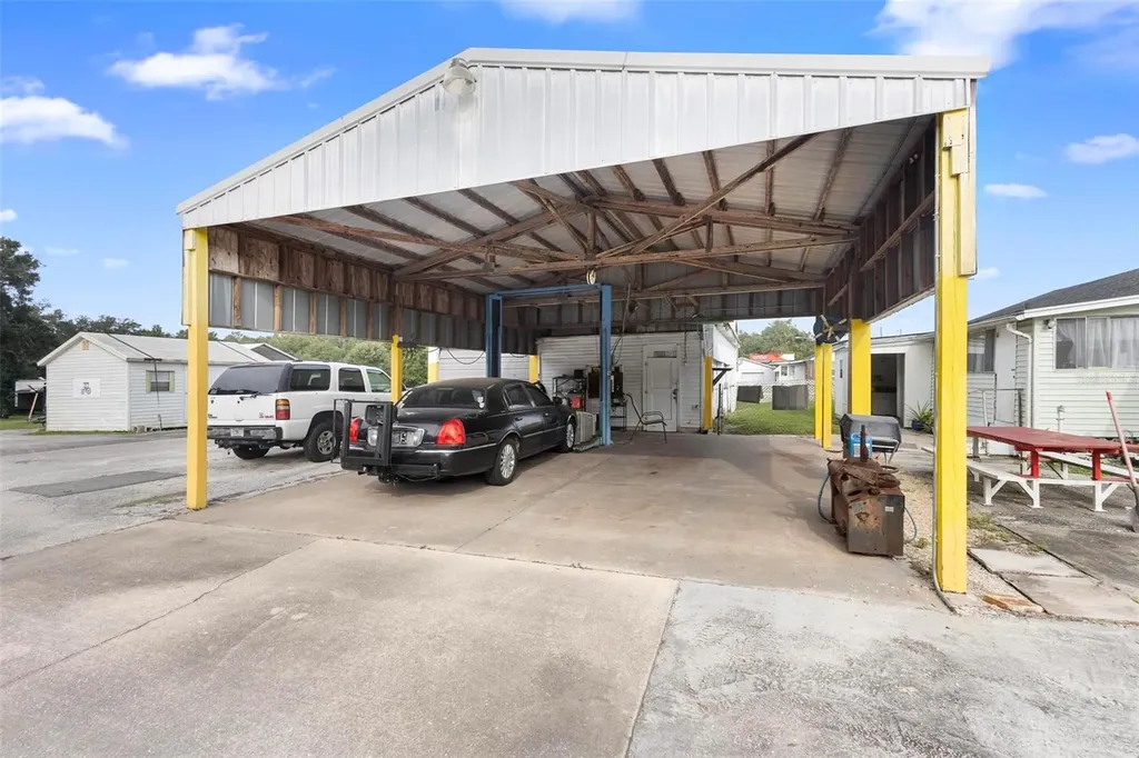 2480 N Woodland Boulevard Deland FL 32720