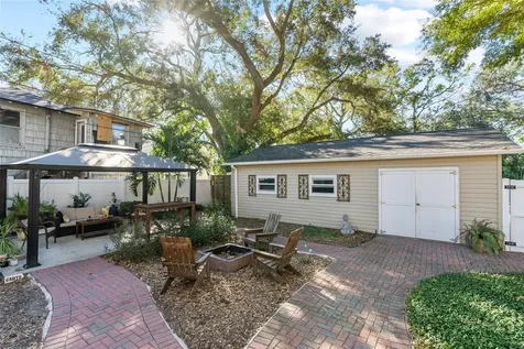 1320 24th Avenue N St Petersburg FL 33704