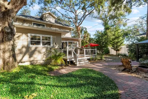 1320 24th Avenue N St Petersburg FL 33704