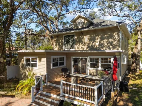 1320 24th Avenue N St Petersburg FL 33704