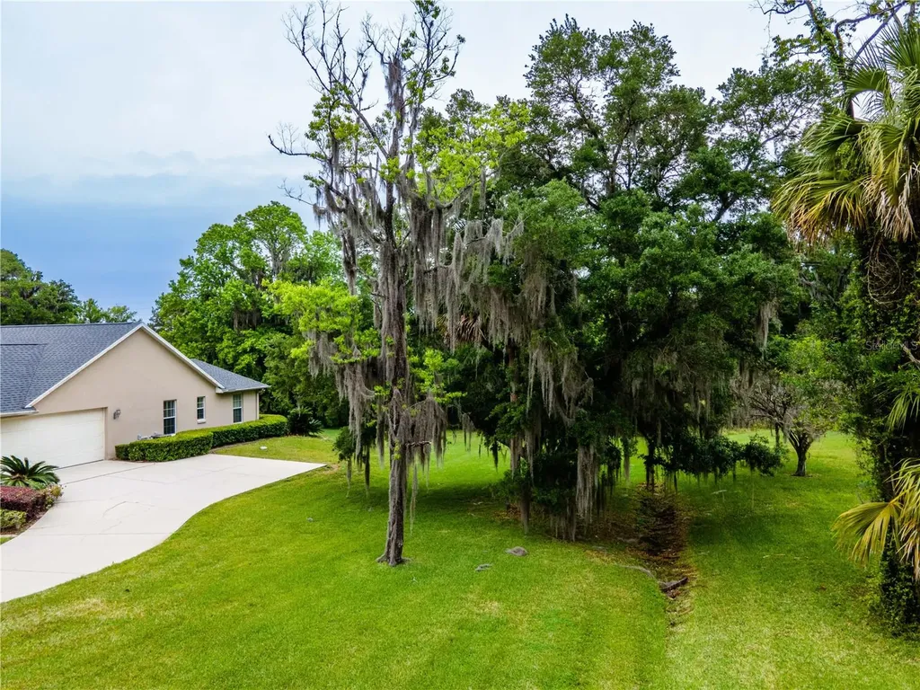 1945 SW 40th Place Ocala FL 34471