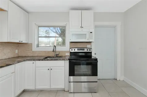 5121 22nd Street Court E Bradenton FL 34203