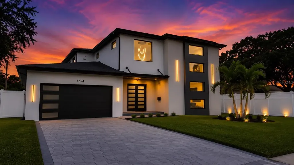 6524 6th Avenue N St Petersburg FL 33710