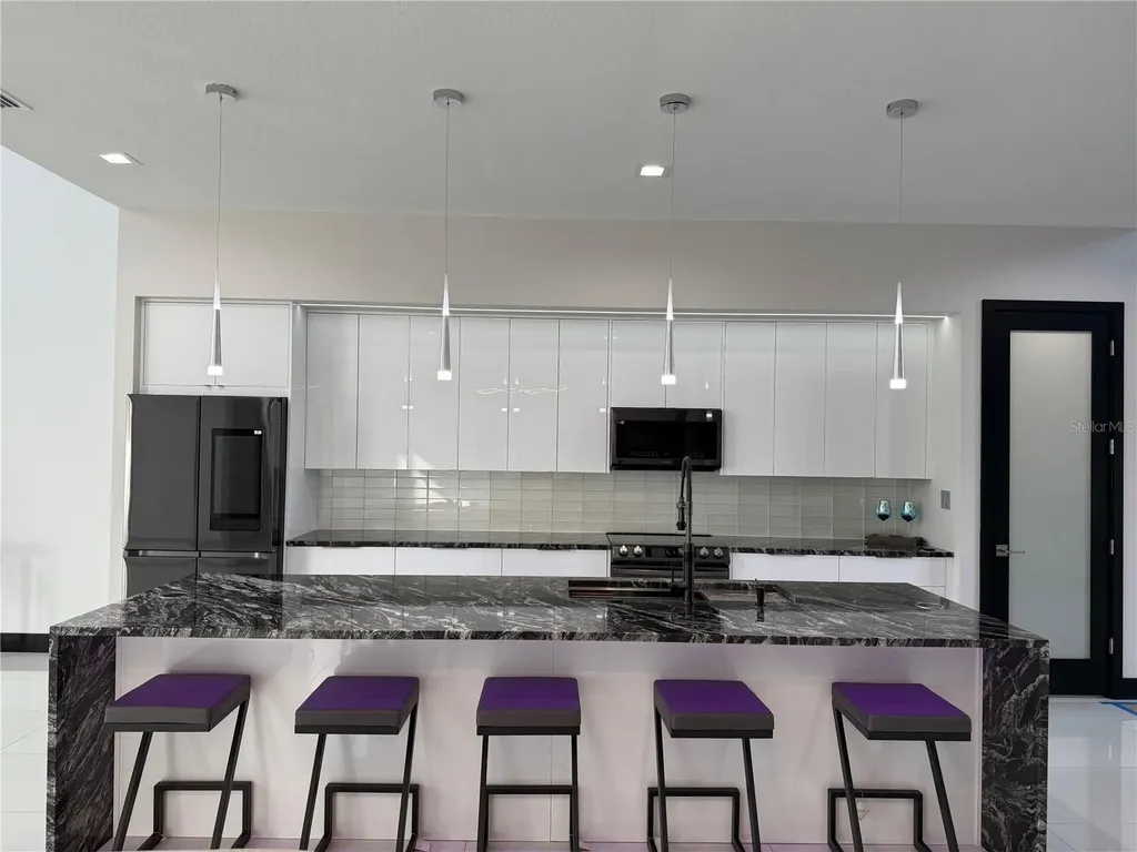 6524 6th Avenue N St Petersburg FL 33710