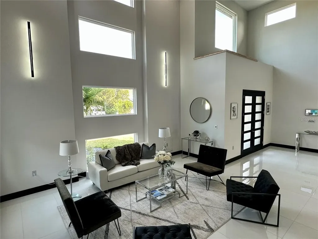 6524 6th Avenue N St Petersburg FL 33710