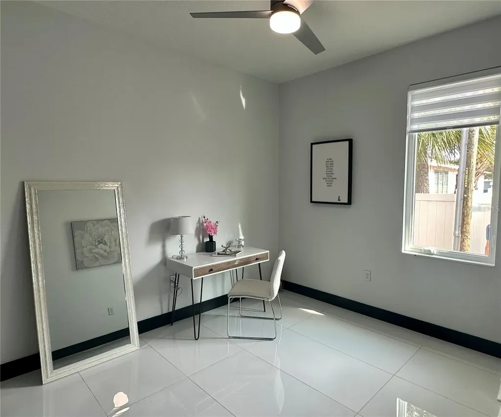 6524 6th Avenue N St Petersburg FL 33710