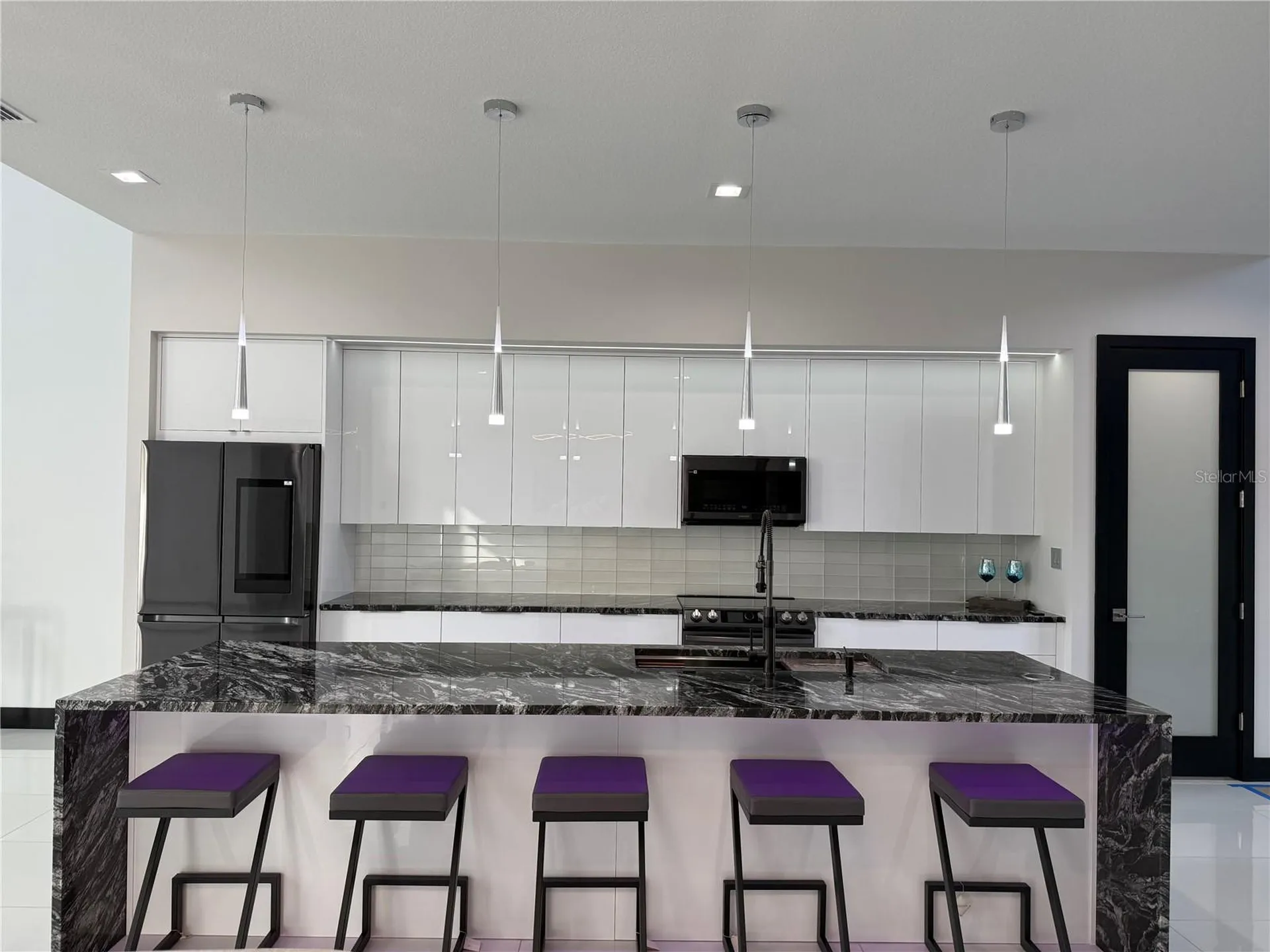 6524 6th Avenue N St Petersburg FL 33710