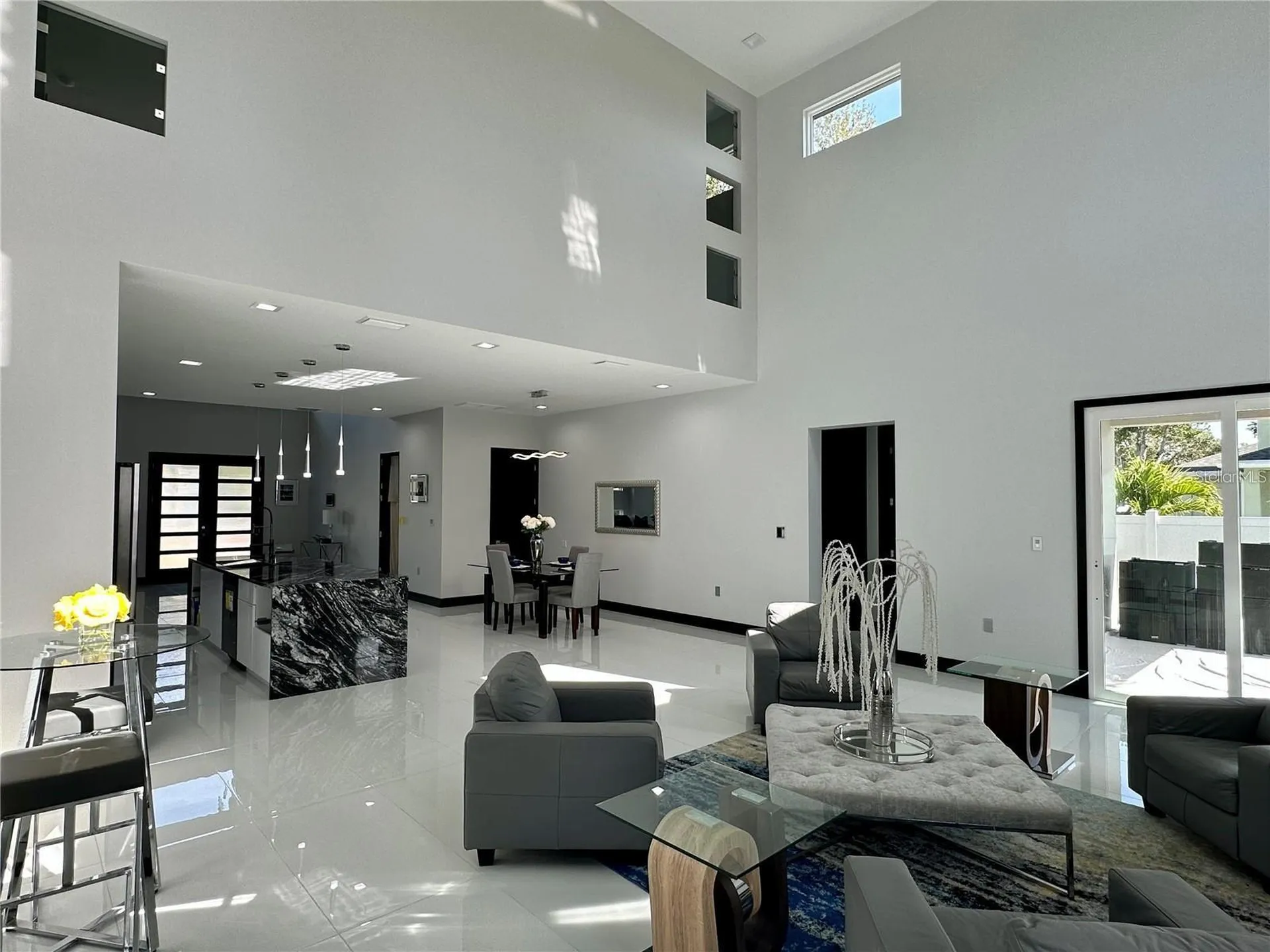 6524 6th Avenue N St Petersburg FL 33710