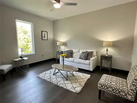 6524 6th Avenue N St Petersburg FL 33710