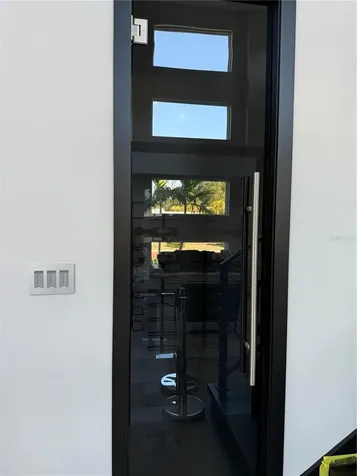 6524 6th Avenue N St Petersburg FL 33710