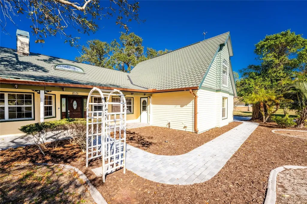 1828 Whispering Pines Circle Englewood FL 34223