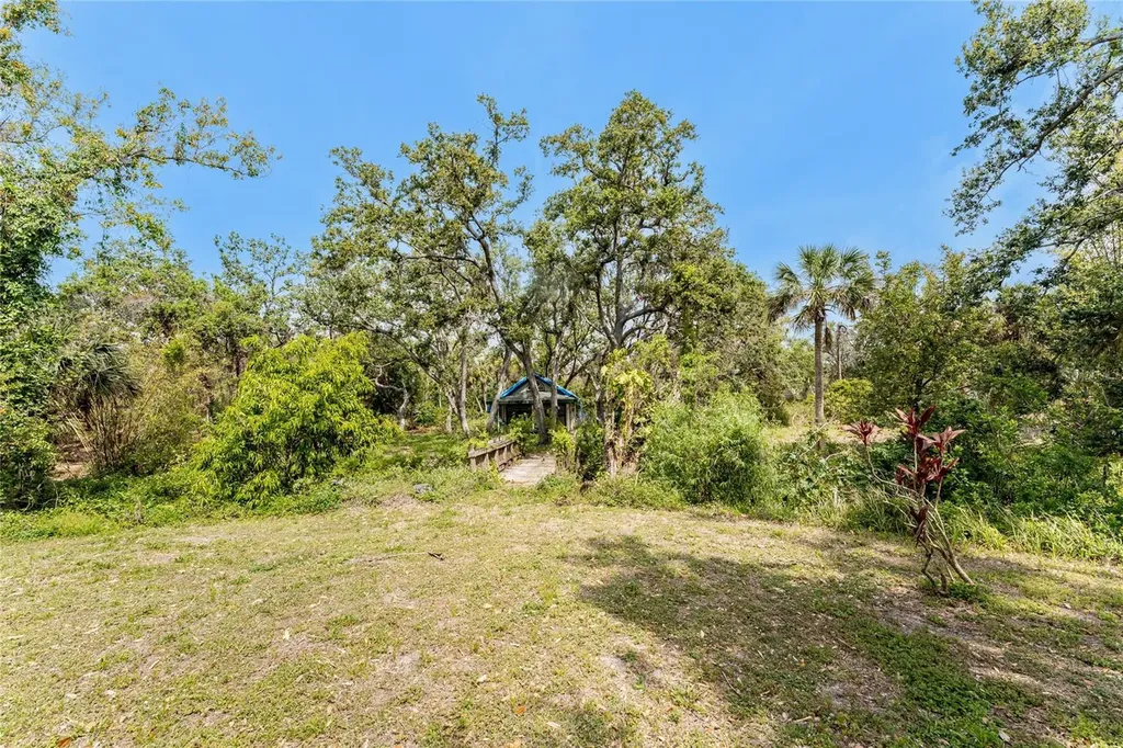 1828 Whispering Pines Circle Englewood FL 34223