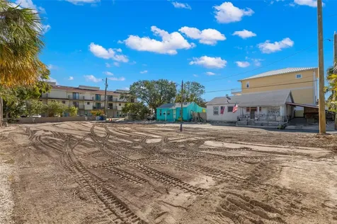 140 92nd Avenue Treasure Island FL 33706