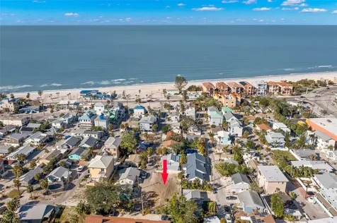 140 92nd Avenue Treasure Island FL 33706