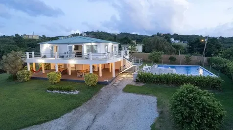 590-A Calle 16, Comm Villa Borinquen Vieques PR 00765
