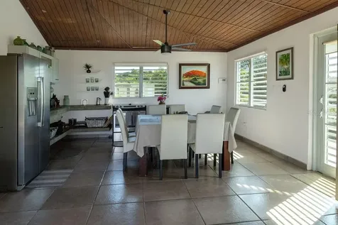 590-A Calle 16, Comm Villa Borinquen Vieques PR 00765