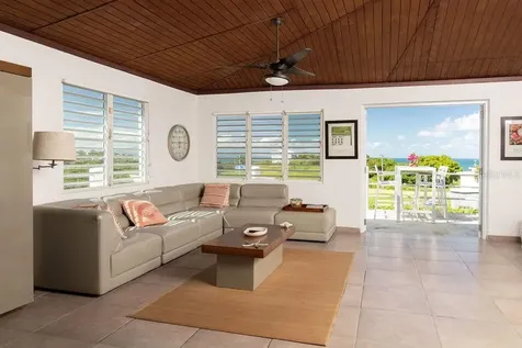590-A Calle 16, Comm Villa Borinquen Vieques PR 00765