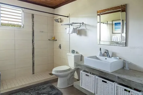 590-A Calle 16, Comm Villa Borinquen Vieques PR 00765