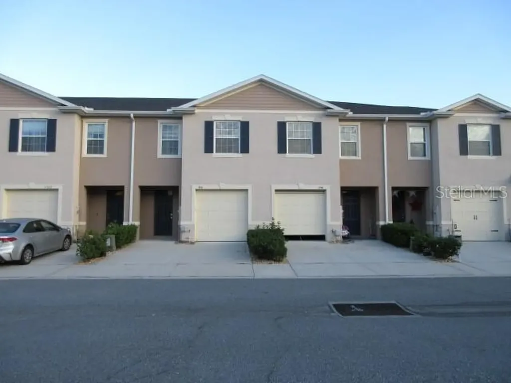 1366 Yellow Finch Drive Davenport FL 33837