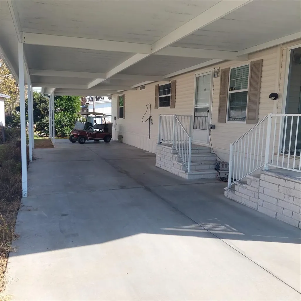 1760 Dorothy Boulevard Lutz FL 33558