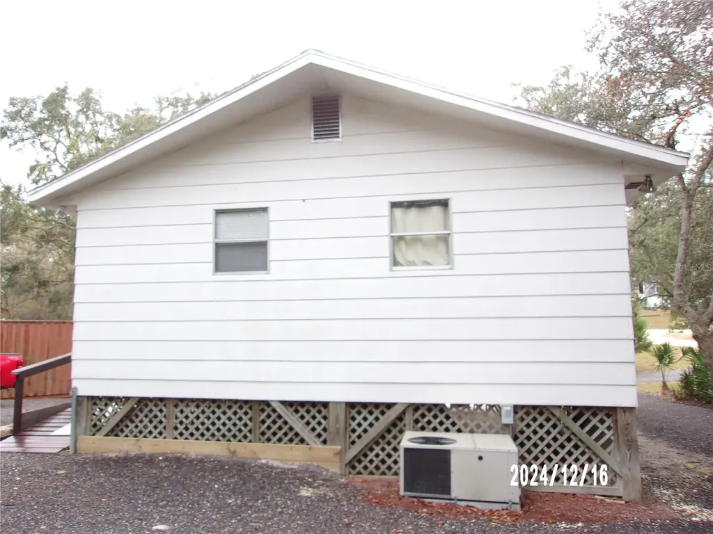 17935 SE 10th Place Silver Springs FL 34488