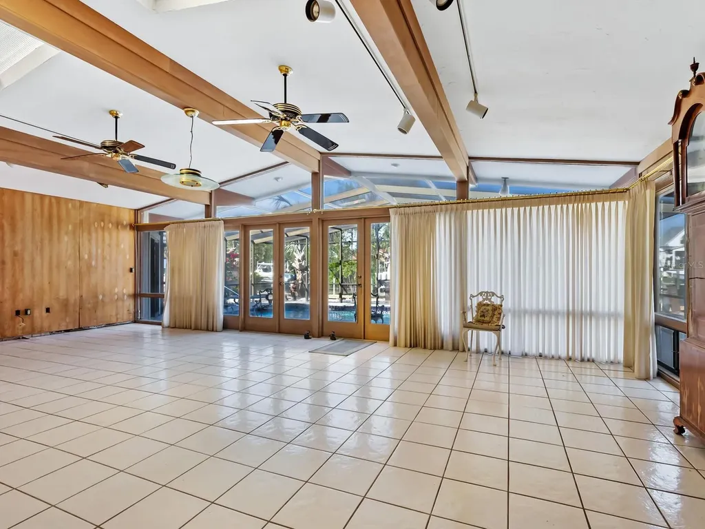 671 Emerald Harbor Drive Longboat Key FL 34228