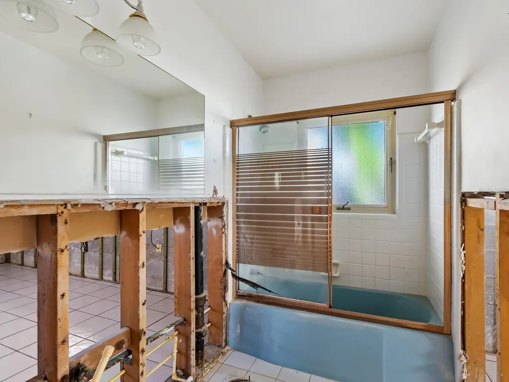 671 Emerald Harbor Drive Longboat Key FL 34228