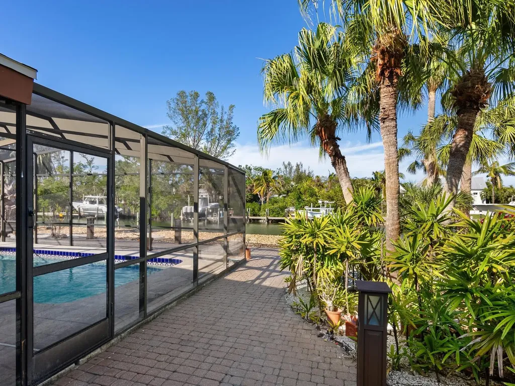 671 Emerald Harbor Drive Longboat Key FL 34228