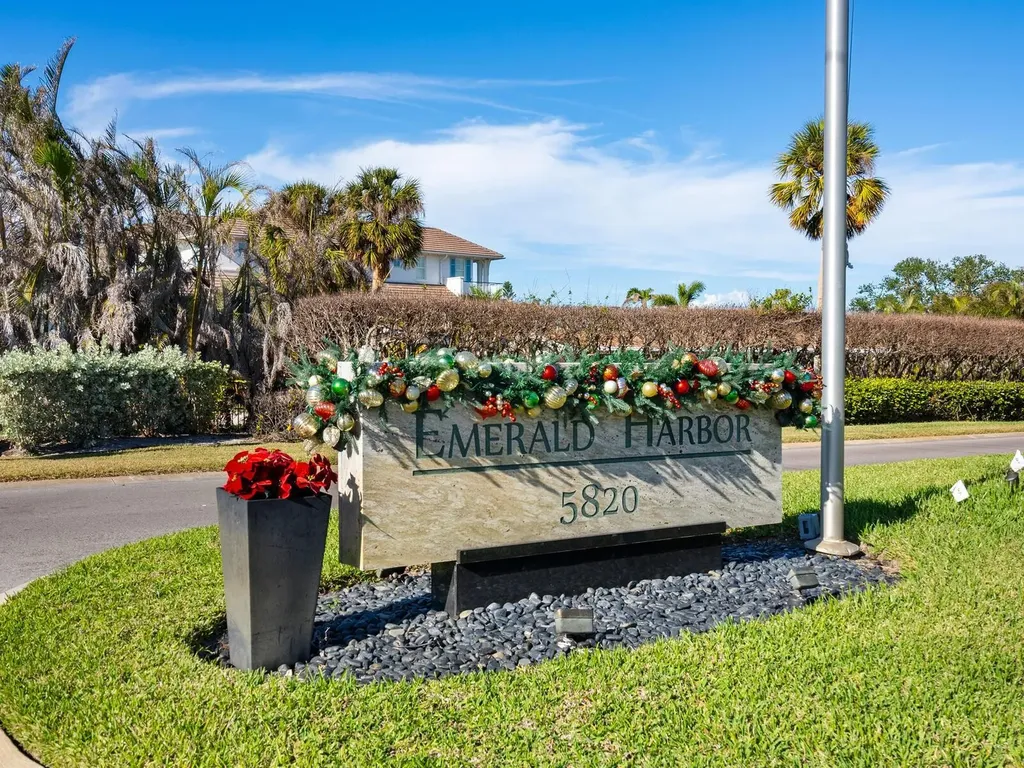 671 Emerald Harbor Drive Longboat Key FL 34228