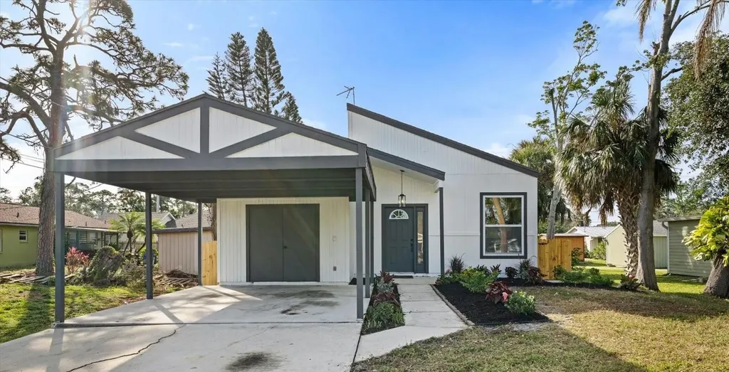 1942 Joyce Street Sarasota FL 34231