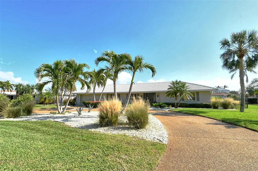524 Gunwale Lane Longboat Key FL 34228