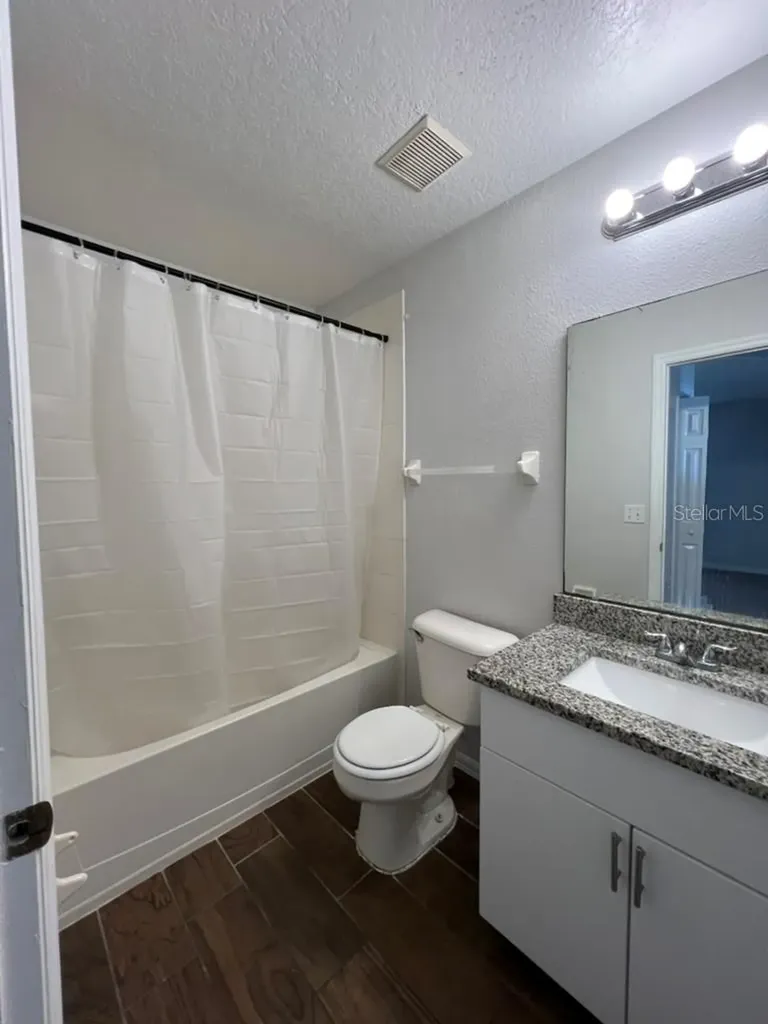 572 Cresting Oak Circle Orlando FL 32824