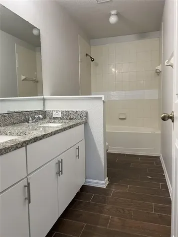 572 Cresting Oak Circle Orlando FL 32824