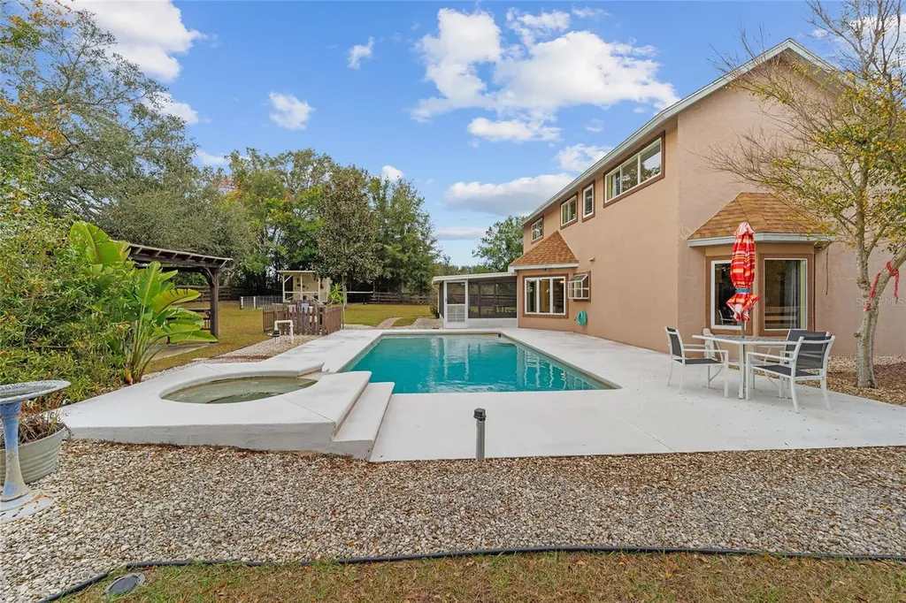 21959 NW 6th Street Dunnellon FL 34431