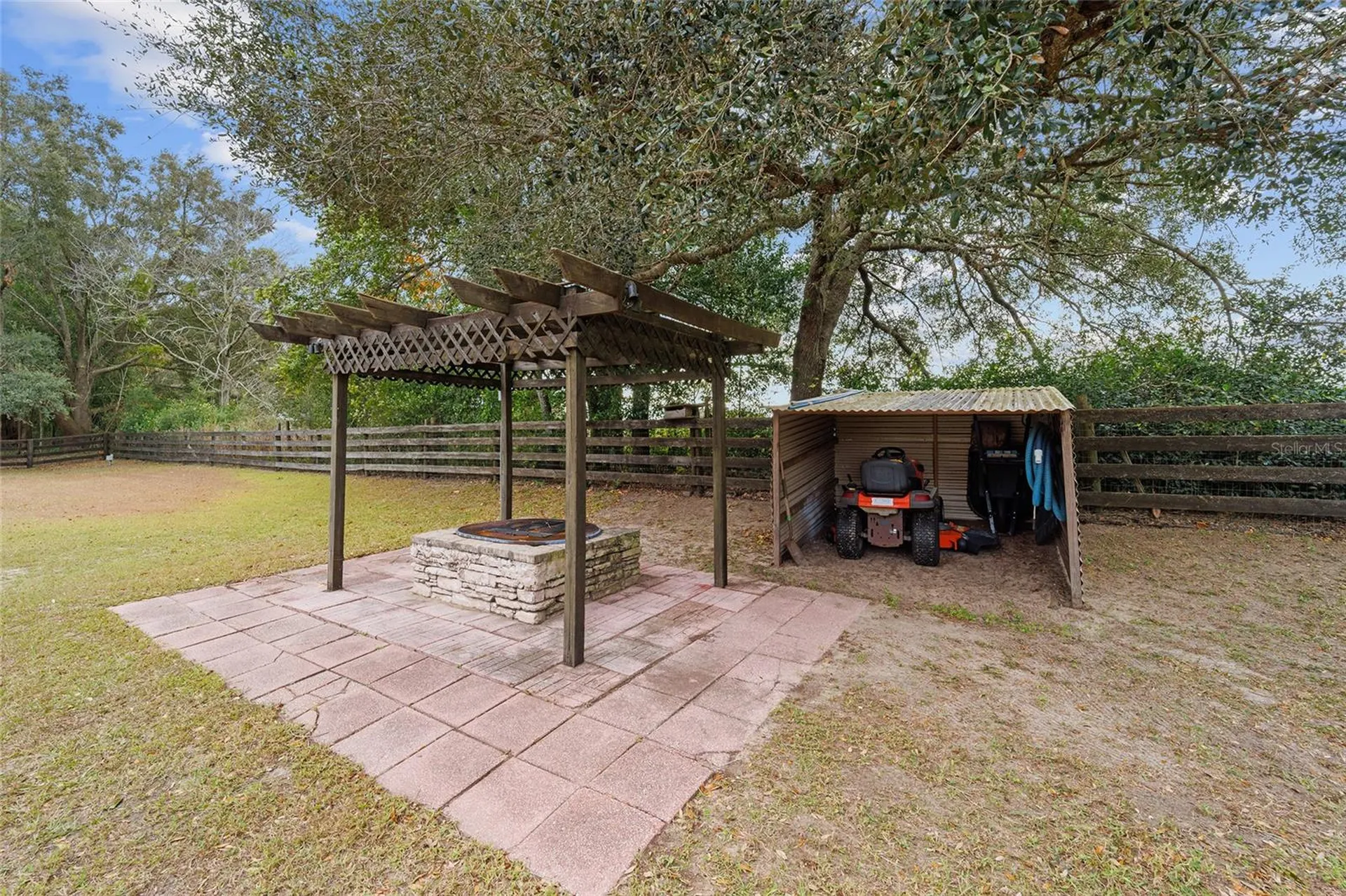 21959 NW 6th Street Dunnellon FL 34431