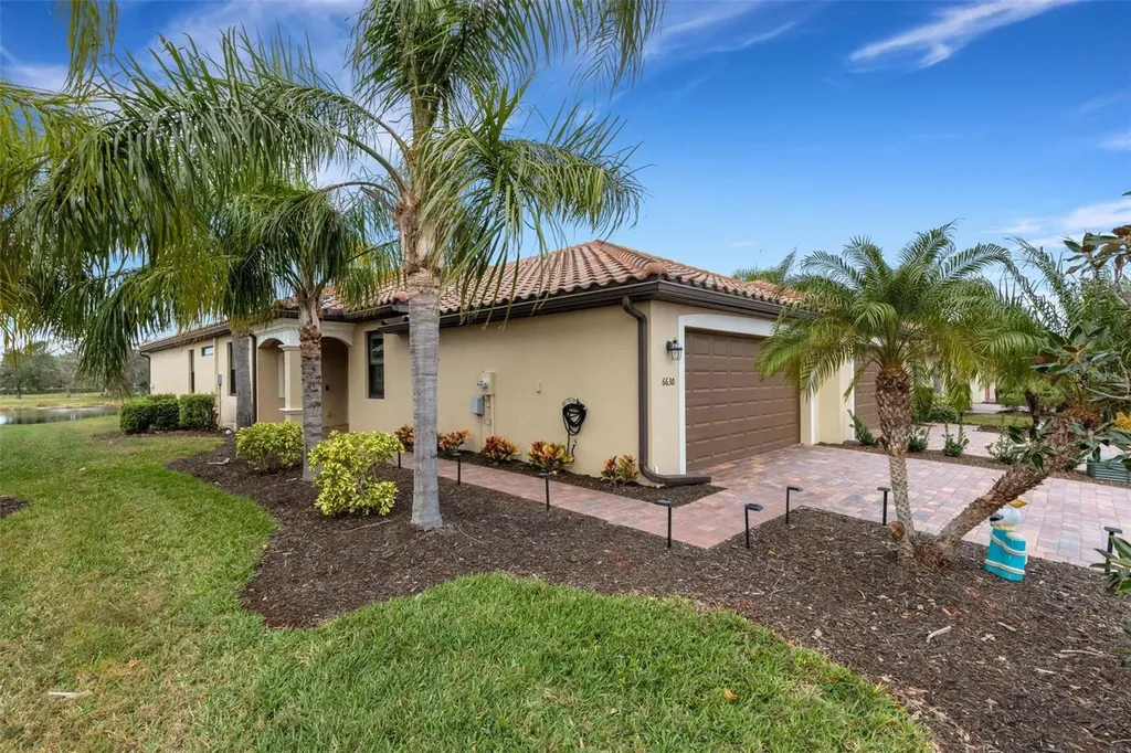 6630 Willowshire Way Bradenton FL 34212