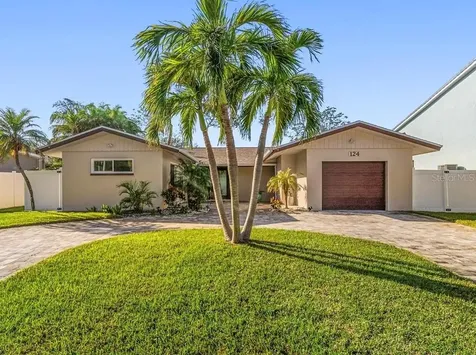 124 1st Street W St Petersburg FL 33715