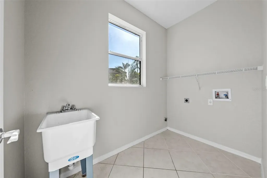 1743 Pinyon Pine Drive Sarasota FL 34240